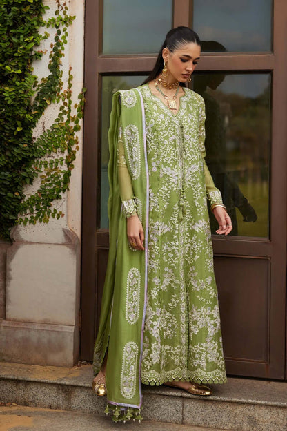 Minha elegant green kurta set with intricate embroidery, styled with matching dupatta and jewelry.